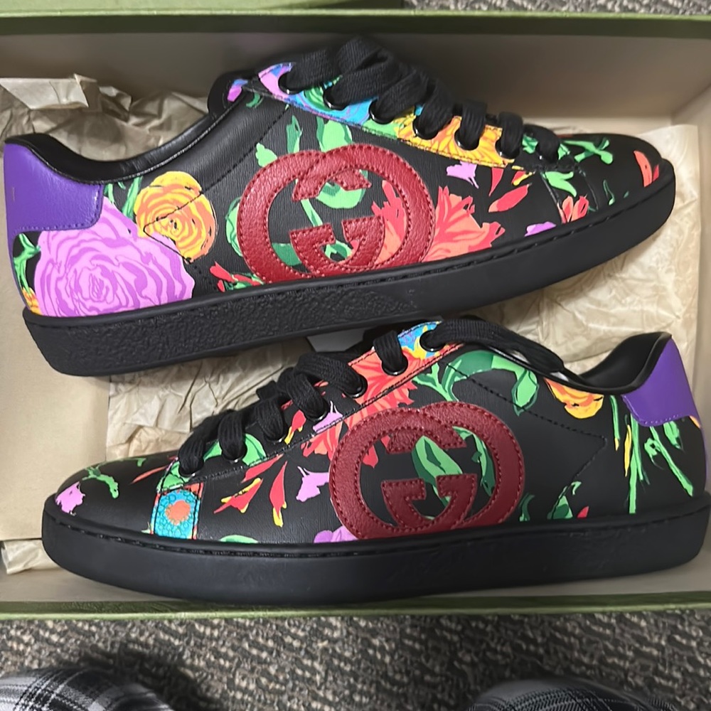 Authentic Women’s gucci sneakers. Limited edition: Ken scott. Brand new